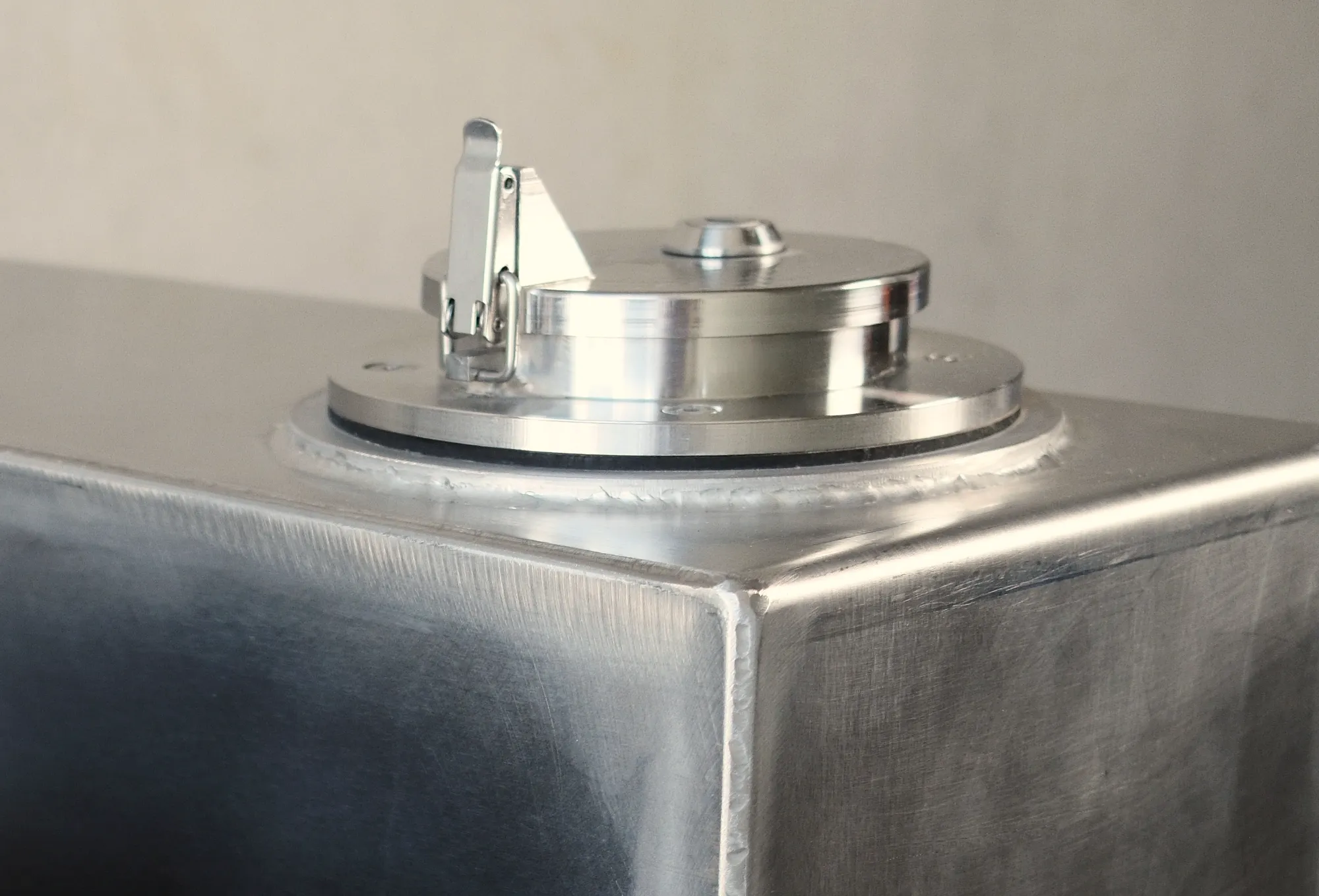 Image of a custom filling nozzle for a V2A tank