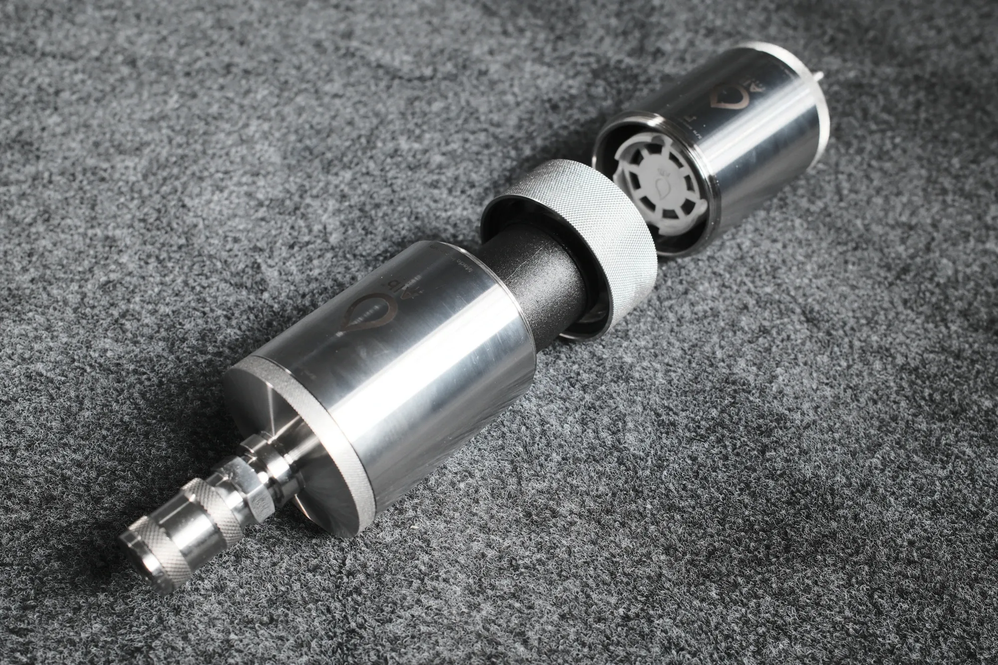 Stainless steel filter case with a membrane and activated carbon filter