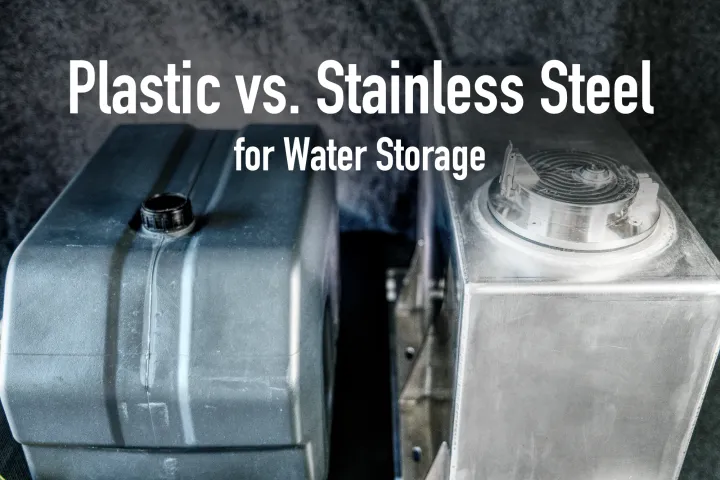 A plastic and V2A stainless steel water tank side by side